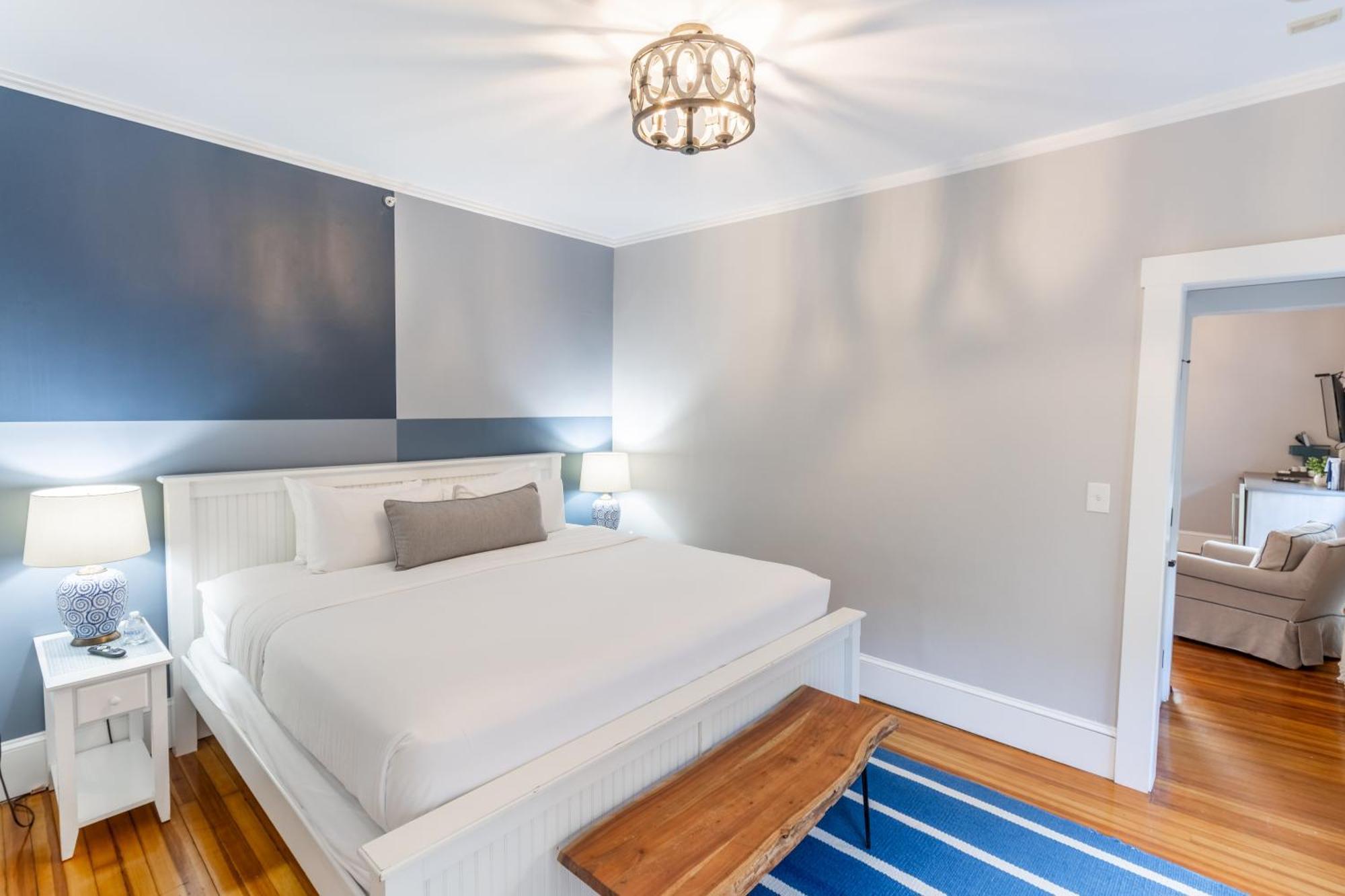 Paws On Pelham (Adults Only) Bed and Breakfast Νιούπορτ Εξωτερικό φωτογραφία