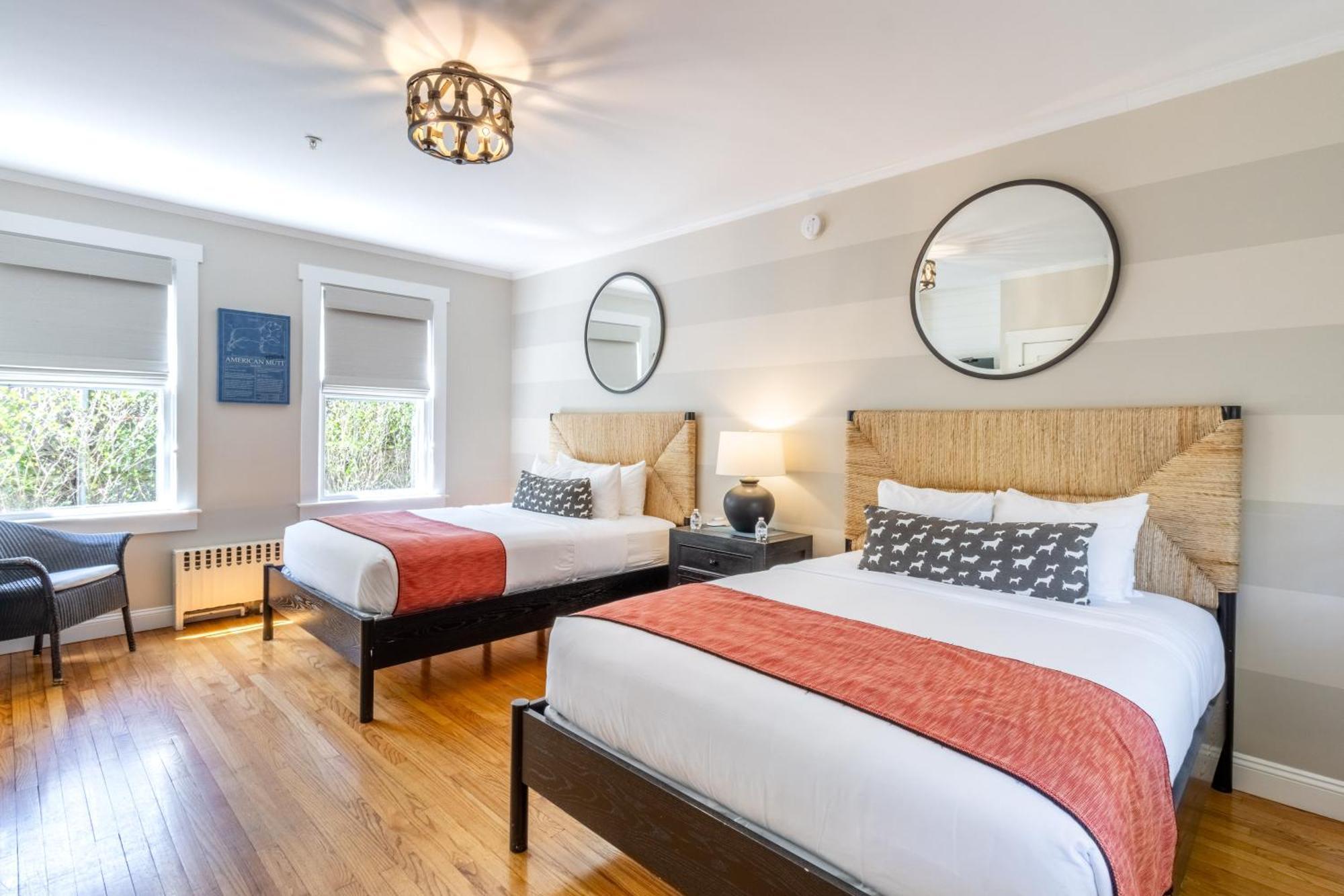 Paws On Pelham (Adults Only) Bed and Breakfast Νιούπορτ Εξωτερικό φωτογραφία